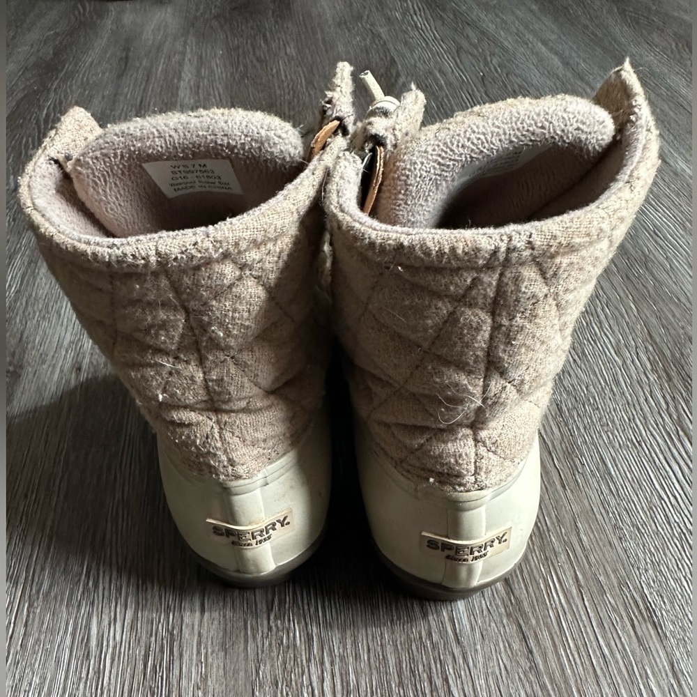 Tan speedy boots